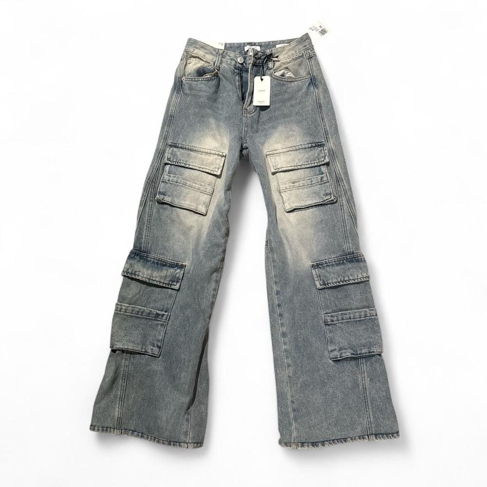 forever 21 relaxed fit straight leg cargo denim jeans